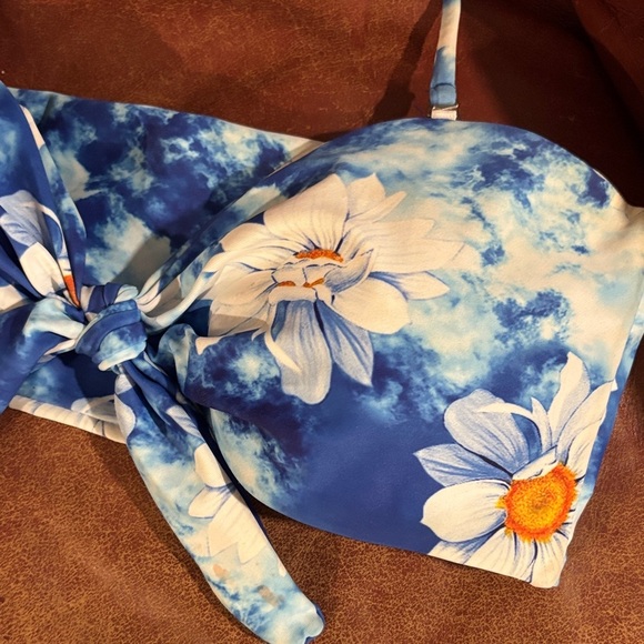 Blue Daisy Bikini Set - Picture 3 of 4